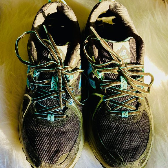 New Balance Trail Running Shoes Size 7 - Picture 3 of 8